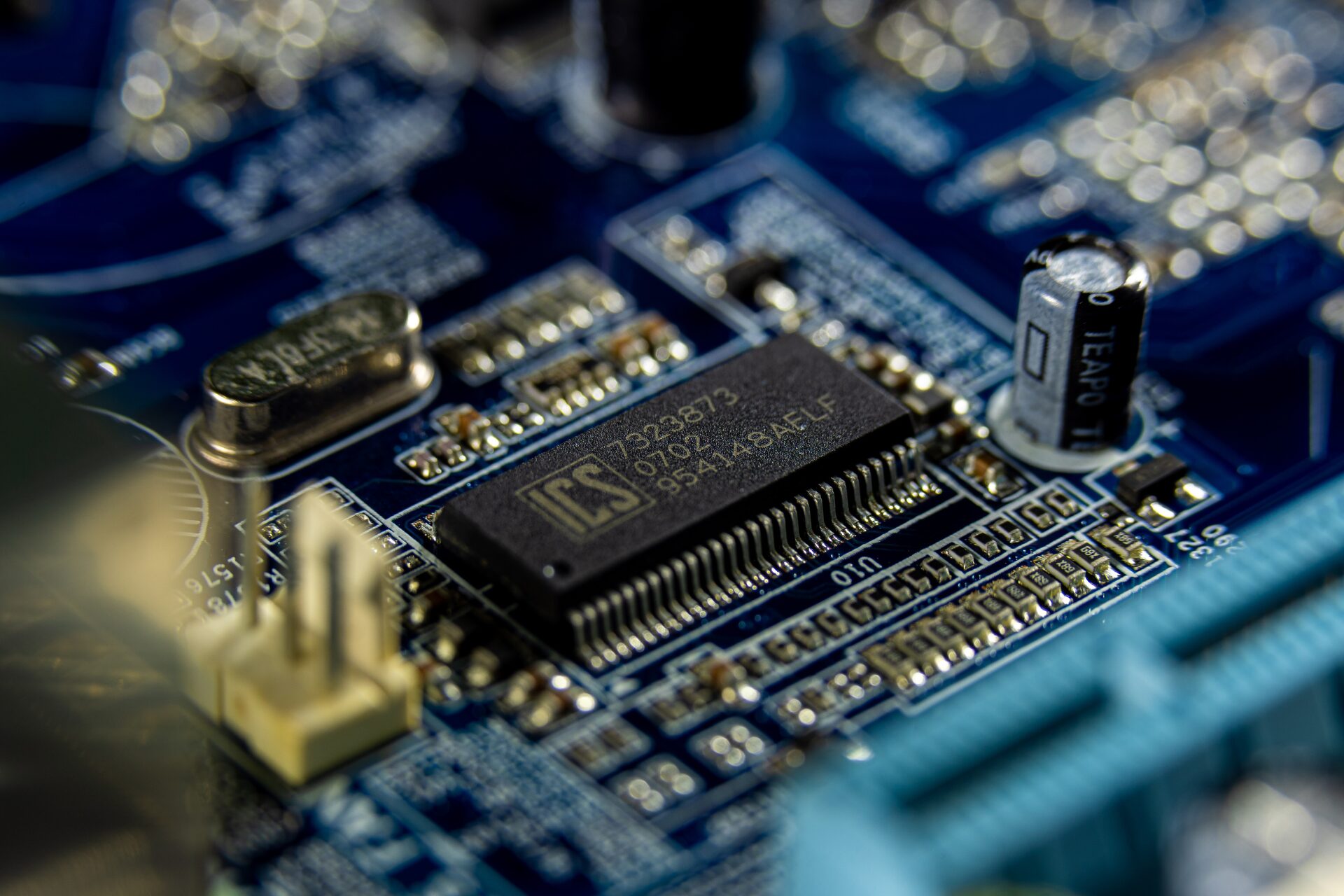 PCBs in the Internet of Things (IoT) Enabling Smart Manufacturing and Industry 4.0